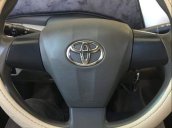 Cần bán Toyota Vios E 2012, màu bạc chính chủ giá cạnh tranh