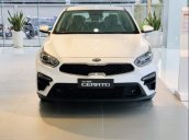 Bán ô tô Kia Cerato sản xuất 2019, màu trắng, giá 559tr