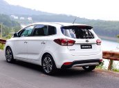 Cần bán xe Kia Rondo GAT năm sản xuất 2019, màu trắng, giá chỉ 699 triệu