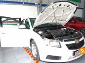 Bán Chevrolet Cruze 2010, màu trắng, 289tr