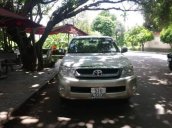 Cần bán gấp Toyota Hilux sản xuất 2009, màu bạc, nhập khẩu Thái 