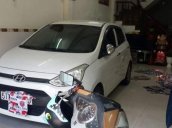 Cần bán Hyundai Grand i10 năm 2016, màu trắng, nhập khẩu  