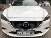 Cần bán gấp Mazda 6 đời 2018, màu trắng, giá 938tr