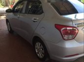 Cần bán Hyundai Grand i10 đời 2015, màu bạc xe gia đình, 298tr