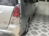 Bán xe Toyota Innova năm 2010, màu bạc còn mới