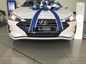 Bán Hyundai Elantra 2.0 AT Facelift giao ngay, hỗ trợ vay trả góp lãi suất ưu đãi - LH: 0977 139 312