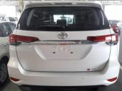 Bán Toyota Fortuner đời 2019, màu trắng, giá tốt