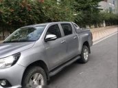 Cần bán lại xe Toyota Hilux sản xuất 2016, màu bạc, nhập khẩu nguyên chiếc, giá tốt