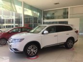 Mitsubishi Outlander 7 chỗ đời 2019, xe đủ màu giao ngay, KM khủng tháng 9, LH 0938.598.738 Ms Phương