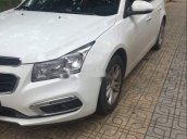 Cần bán lại xe Chevrolet Cruze sản xuất năm 2017, màu trắng