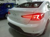 Bán ô tô Hyundai Elantra sản xuất 2019, màu trắng, giá chỉ 699 triệu