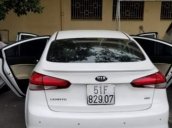 Cần bán gấp Kia Cerato 2.0 đời 2016, màu trắng xe gia đình