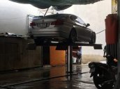 Cần bán xe BMW 5 Series 523i năm sản xuất 2011, màu bạc chính chủ