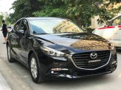 Bán xe Mazda 3 2.0 phiên bản 2019, màu xanh đen, ưu đãi lên tới hơn 20 triệu, tặng 1 năm bảo hiểm vật chất