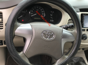 Bán ô tô Toyota Innova 2.0E đời 2014, màu bạc