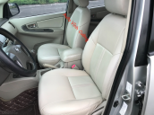 Bán ô tô Toyota Innova 2.0E đời 2014, màu bạc