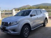 Cần bán Nissan Navara sản xuất 2015, màu bạc