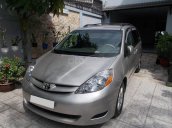 Gia đình cần bán Toyota Sienna 2009 le nhập Mỹ, bản full màu bạc