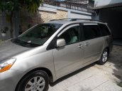 Gia đình cần bán Toyota Sienna 2009 le nhập Mỹ, bản full màu bạc