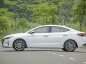 Bán Hyundai Elantra 2.0 AT sản xuất 2019, màu trắng