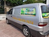 Bán Hyundai Grand Starex 2006, màu bạc, xe nhập