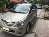 Nhà mình cần bán xe Toyota Innova 2008 số sàn màu nâu vàng