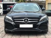 Cần bán Mercedes C200 năm sản xuất 2016, màu đen