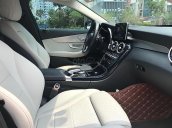 Cần bán Mercedes C200 năm sản xuất 2016, màu đen