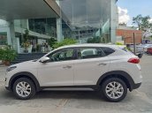 Hyundai Tucson 2019 2.0 AT tiêu chuẩn trắng+ xe mới về+ tặng phiếu 5 triệu