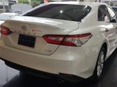 Bán Toyota Camry 2.0G sản xuất năm 2019, màu trắng, xe nhập