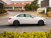 Bán xe Mercedes C200 2019, màu trắng, tặng 100% phí trước bạ tháng đón xuân 2020, đủ màu