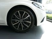 Bán xe Mercedes C200 2019, màu trắng, tặng 100% phí trước bạ tháng đón xuân 2020, đủ màu