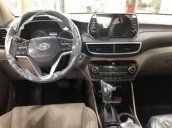 Cần bán xe Hyundai Tucson 2.0L 2019, màu đỏ, mới 100%