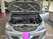 Cần bán Toyota Innova V tự động tháng 12/2008 phom mới hai túi khí