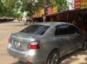 Cần bán lại xe Toyota Vios sản xuất 2013, màu xám chính chủ