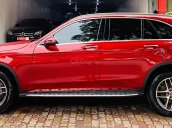 Bán Mercedes GLC 300 4Matic đời 2018, màu đỏ