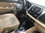 Bán Toyota Vios 2018 số tự động, màu trắng biển tp