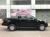 Bán xe Ford Ranger XLS 2.2L 4x2 AT 2019, màu đen, nhập khẩu