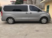 Cần bán Hyundai Grand Starex năm sản xuất 2016, màu bạc 