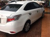 Bán ô tô Toyota Vios đời 2017, màu trắng chính chủ, giá tốt