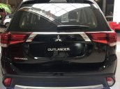 Cần bán Mitsubishi Outlander 2.0 CVT đời 2019, màu đen, giá 808tr