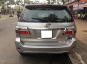 Cần bán lại xe Toyota Fortuner 2010, màu bạc số sàn