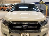 Bán xe Ford Ranger XLT 2 cầu số sàn, đời 2016, màu trắng, xe nhập Thái Lan