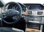 Cần bán xe Mercedes E200 sản xuất năm 2015