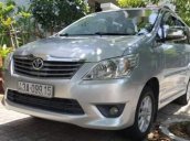 Gia đình bán Toyota Innova E đời 2013, màu bạc 