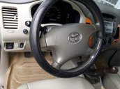 Cần bán Toyota Innova năm sản xuất 2009, màu bạc ít sử dụng