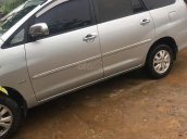 Bán Toyota Innova màu bạc, đời 2011, số sàn