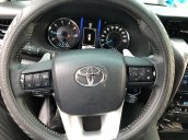 Bán Toyota Fortuner 2.8V 2 cầu, số tự động, máy dầu, nhập khẩu Indonesia T5/2019 màu đen VIP đi 8000km