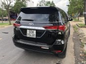 Bán Toyota Fortuner 2.8V 2 cầu, số tự động, máy dầu, nhập khẩu Indonesia T5/2019 màu đen VIP đi 8000km