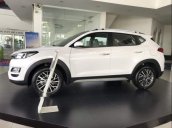 Bán xe Hyundai Tucson đời 2019, màu trắng, xe nhập